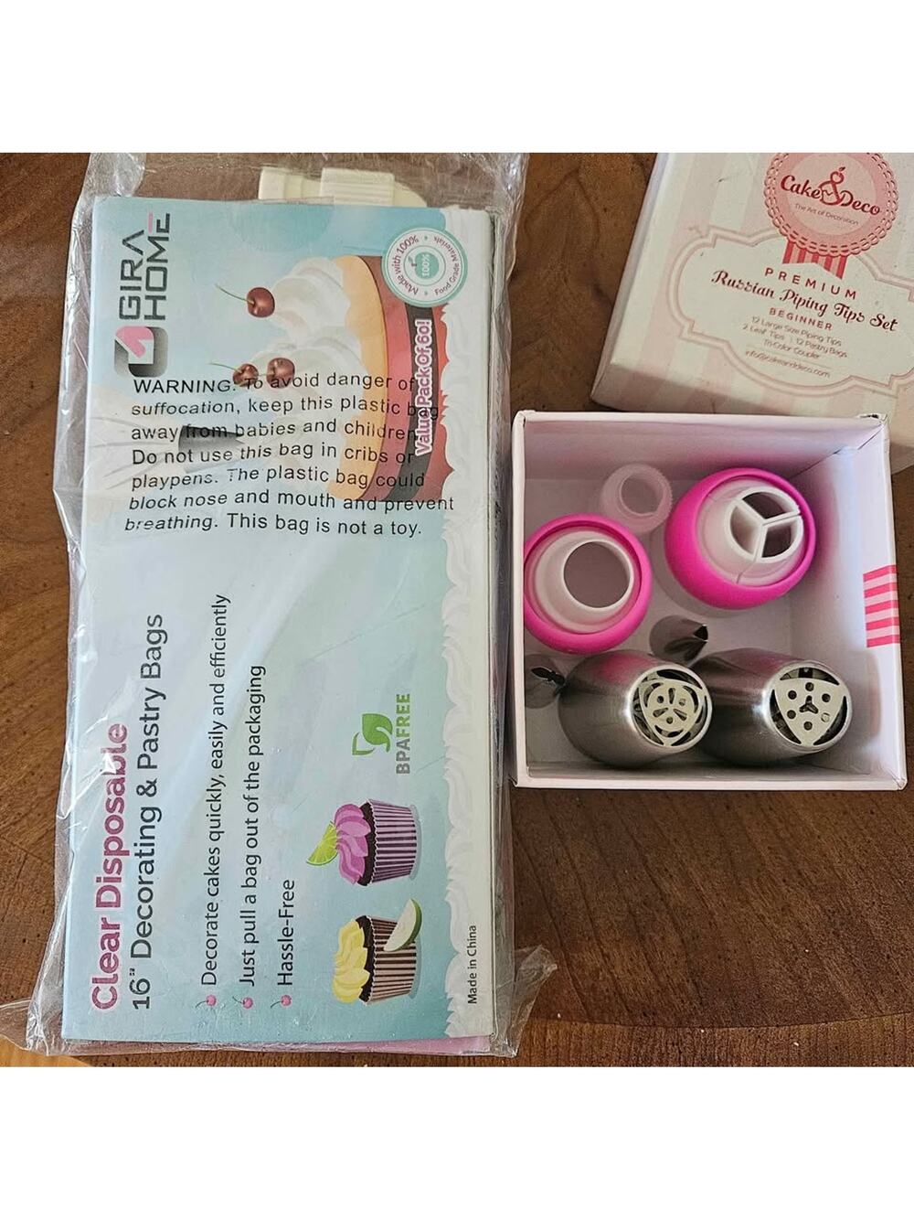 Piping bags and Russian Piping Nozzles for Baking Cupcakes